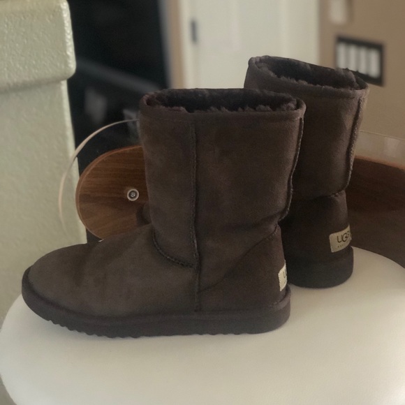 UGG Classic Short II Boots - Picture 5 of 6